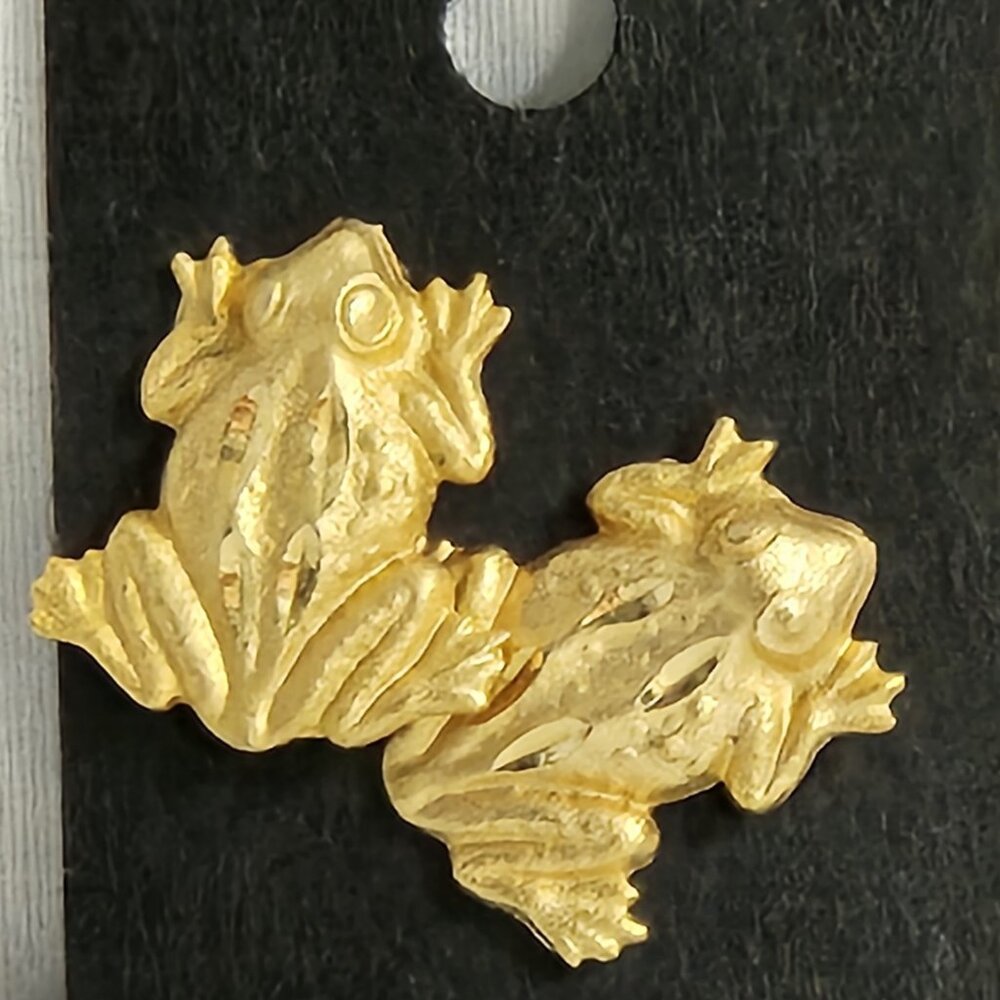 Vintage Raw Brass Frog Earrings – Etched Frog Toad Statement Jewelry Made in USA